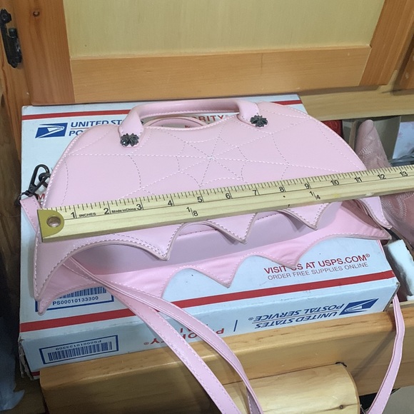 Bat Cross Body Bag - Picture 4 of 6